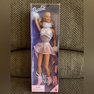 NIB Barbie Doll Star Ice Skater ⛸️ ~ 2000 Wal-Mart Special Edition